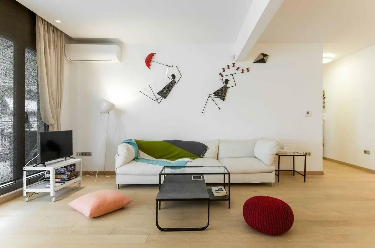 Stylish 3-Bedroom Apartment & Terrace Салоники 0*,