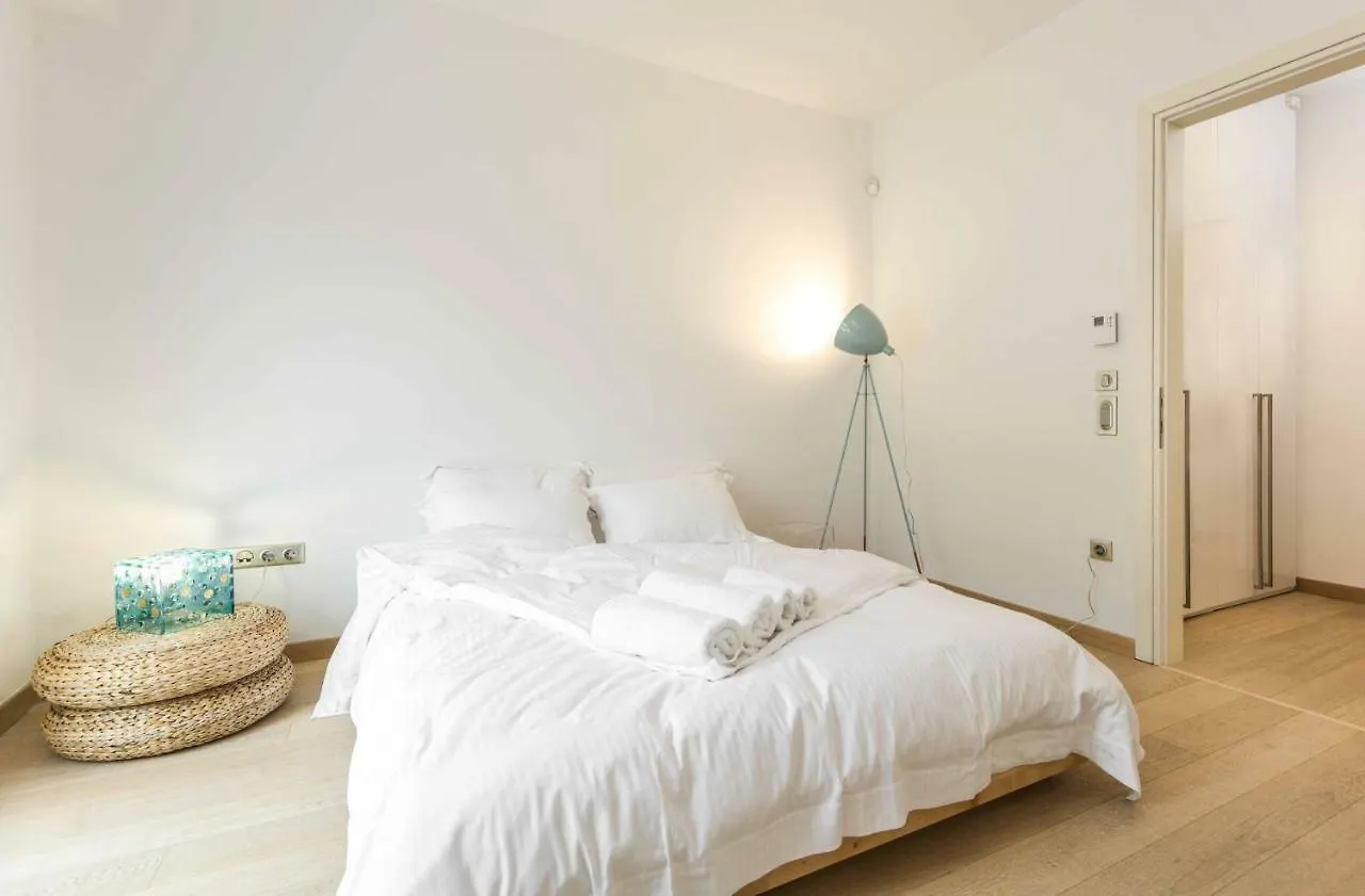 Stylish 3-Bedroom Apartment & Terrace 테살로니키